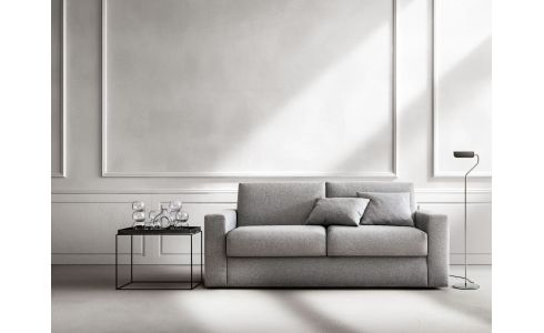 Axel 21 nyitható ülőgarnitúrák – amikor a kanapé valódi ággyá válik.
17 cm vastag matraccal a prémium kényelemért.