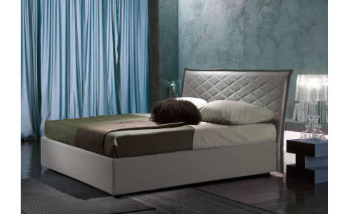 Colonia ágyneműtartós ágy egyszerű, egyenes fejvégét rombusz alakú varrásokkal álmodták meg a designerek. Modern, lendületes, fiatalos. Remek választás! Látogasson el a Lineaflex Bútoráruházba!