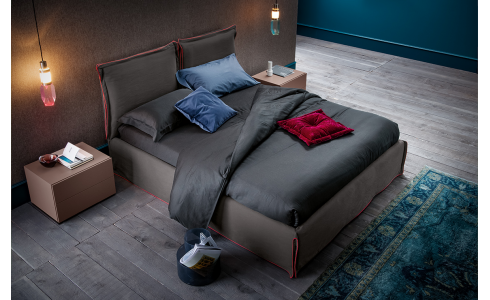 Dall Agnese Free modern olasz párnázott fejvégű ágy többféle színben rendelhető a Lineaflex Olasz Bútoráruházban.