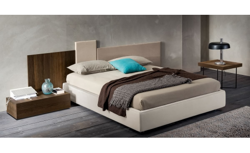 Dall'Agnese SquareSommier különböző méretű fali panelekkel jól variálható modern olasz ágy, amely megrendelhető a Lineaflex Olasz Bútoráruházban.