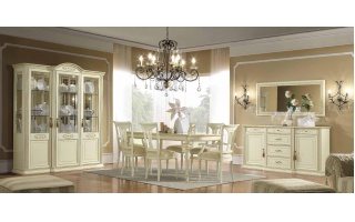 Siena avorio elefántcsontszínű klasszikus nappali, több fajta asztallal, komóddal, tálalóval rendelhető. Otthonunk elegáns kiegészítője.