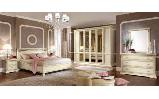 Treviso frassino 2 hálószoba ágy, szekrény, komód és éjjeliszekrény megvásárolható a Lineaflex Olasz Bútoráruházban.