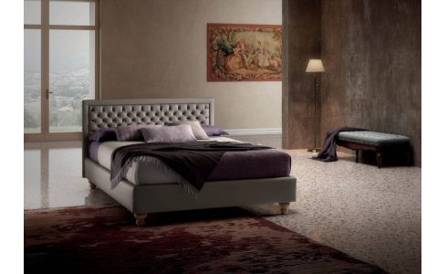 Nest kárpitozott ágy meghatározóan szép része a keretes, sűrűn tűzött fejvég. Különböző opciókkal rendelhető Budapesten díjtalan házhoz szállítással. karakteres választás!