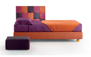 Tally 1 kreatív ágy a szivárvány minden színében, számtalan szövettel, többféle ágyszerkezettel, ágylábbal és panelekkel rendelhető.