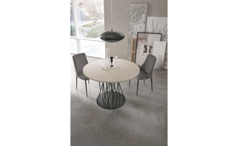 Bamboo modern kör alakú étkezőasztal átmérője kétféle méretben (120 vagy 140 cm) rendelhető fix vagy bővíthető (+60 cm) lappal.
