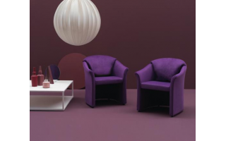 Soffice modern olasz fotel a Lineaflex bútoráruház kínálatából.Különféle szövet és bőr mintákból válogathatunk.