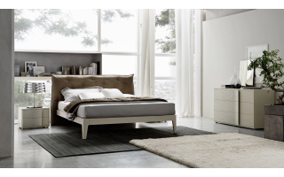 Orme Fiokko hálószoba kompozíció kompletten vagy egy-egy eleme (ágy, éjjeliszekrény...) megvásárolható a Lineaflex Olasz Bútoráruház és Ágybetét Stúdióban.