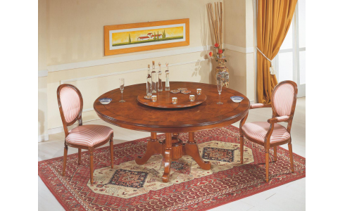 Kétféle méretben (160 vagy 180 cm) is rendelhető kerek asztal, mely rendelhető sima vagy gyökérberakásos lappal. A képen látható székek is elérhetőek.