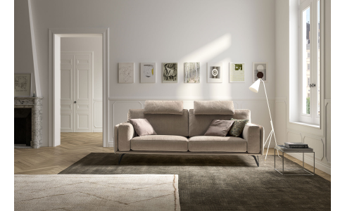 Living Bright modern ülőgarnitúra liba tollal kevert szállal töltött a maximális kényelem miatt. Széles karfával, magas lábakkal készül. A fejtámla kényelemes, picit magasítja is a támla magasságát.