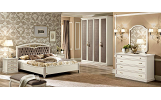 Nostalgia Bianco 3 klasszikus olasz hálószobabútor, ágy, szekrény, komód és tükör megvásárolható a Lineaflex Olasz Bútoráruházban.