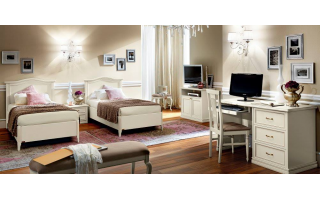 Nostalgia Ricordi Bianco 3 klasszikus olasz hálószobabútor, ágy, éjjeliszekrény, íróasztal és TV szekrény megvásárolható a Lineaflex Olasz Bútoráruházban.