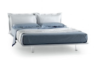 Deep modern olasz kárpitos ágy több színben, több kárpitkategóriában rendelhető bútoráruházunkban.