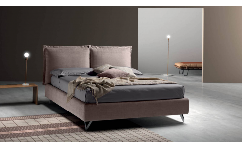 Wisp modern olasz kárpitos ágy több színben, több kárpitkategóriában rendelhető bútoráruházunkban.